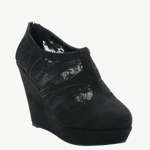 Torrid Lace Illusion Platform Wedge Size 10